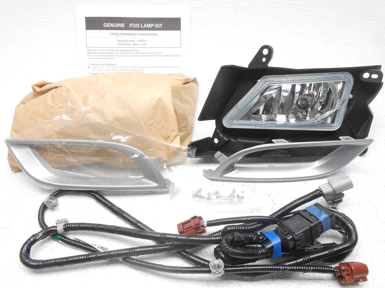 New OEM 20102011 Mazda 3 I Sedan Fog Light Lamp Kit Left & Right Complete eBay