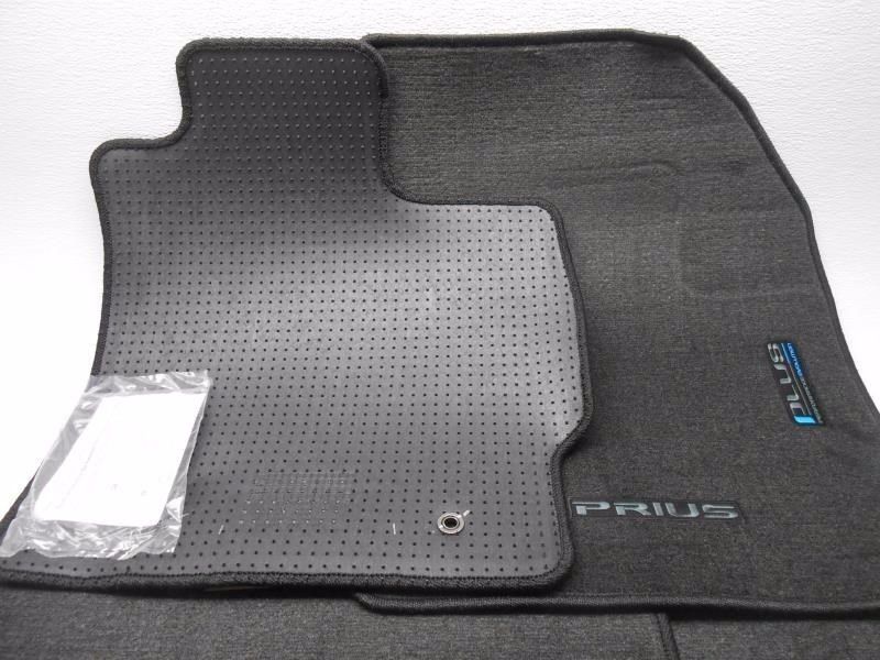 OEM 2011 Toyota Prius Carpeted 4 Piece Floor Mat Set Black W/Plus Logo