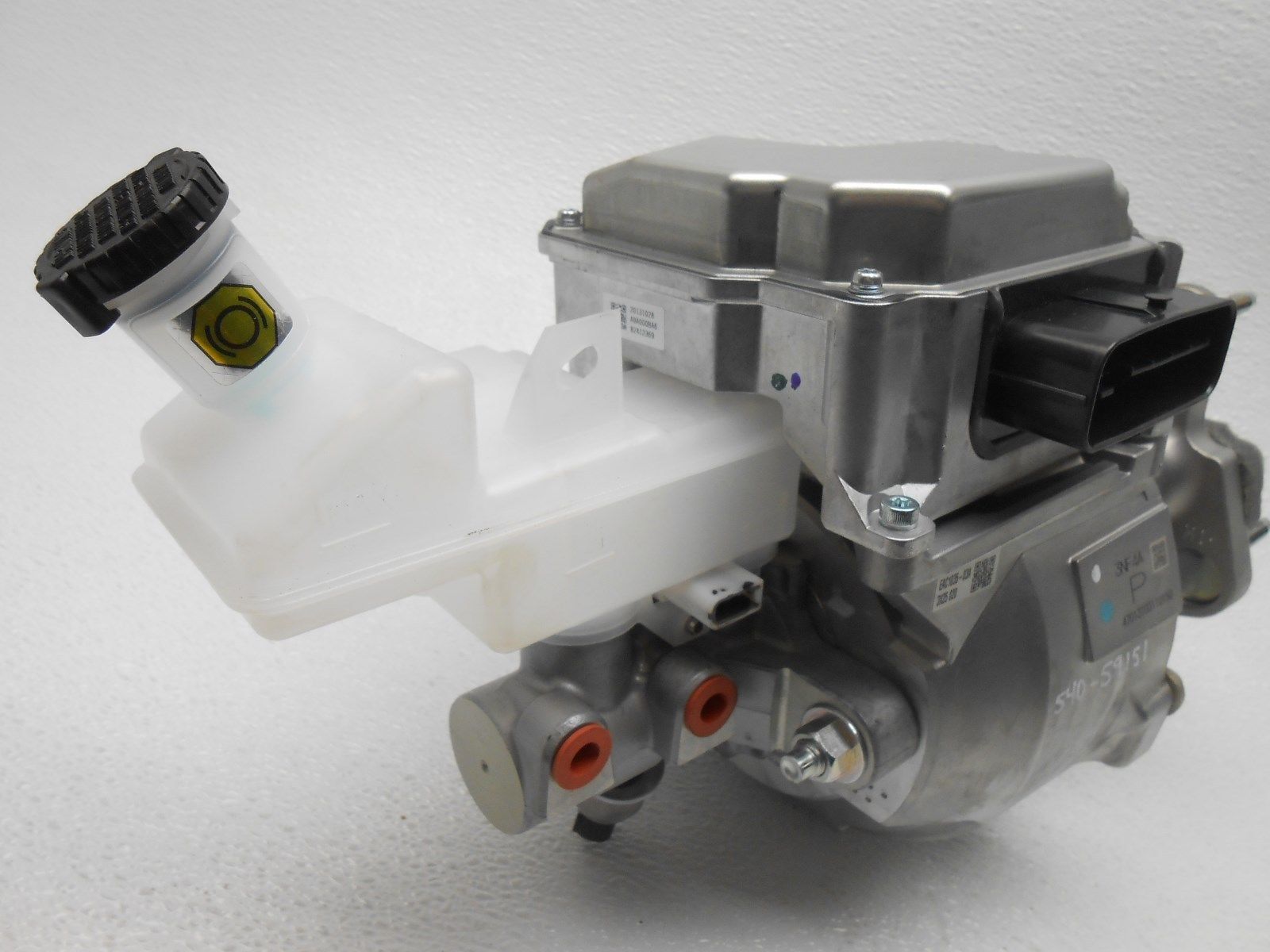 2013 Nissan Leaf Power Brake Booster Master Cylinder New OEM