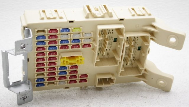 Oem Hyundai Accent Interior Fuse Box 91950
