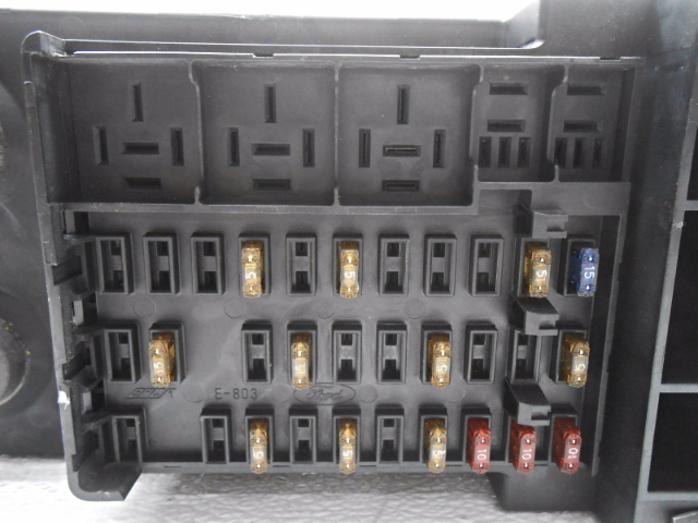 New Old Stock Ford F150 F250 Expedition Cabin Fuse Box w/o Relays or