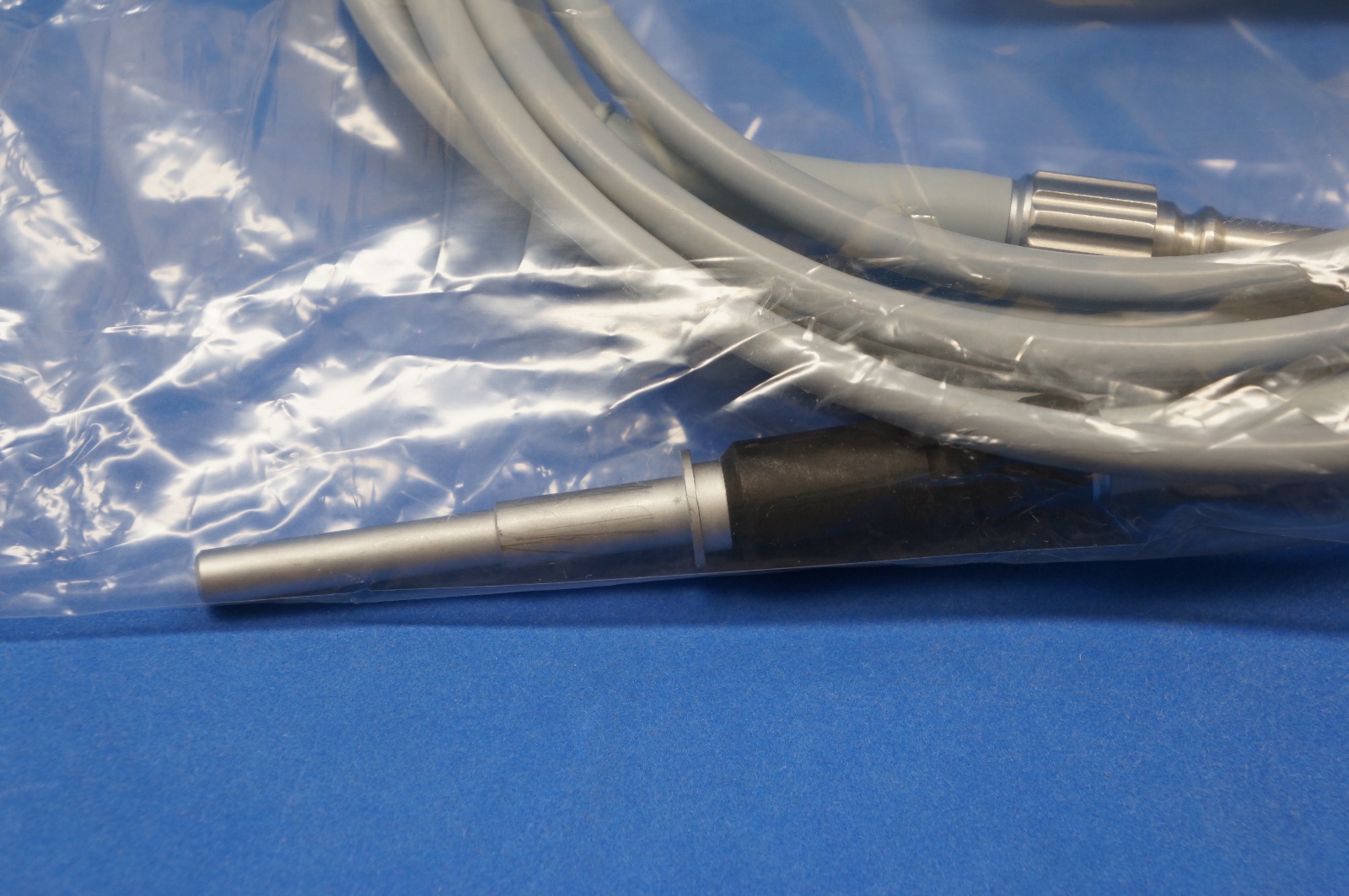 Karl Storz 495DV Fiber Optic Light Cable, 2.5 mm Diameter, length 320