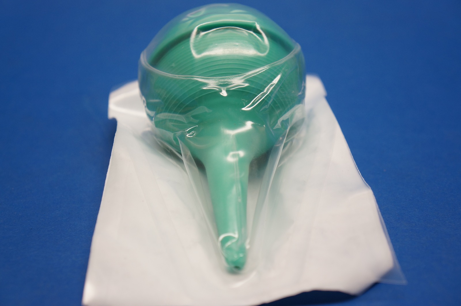 Medegen 4173 GentLKare 3oz. EAR/Ulcer Bulb Syringe eBay