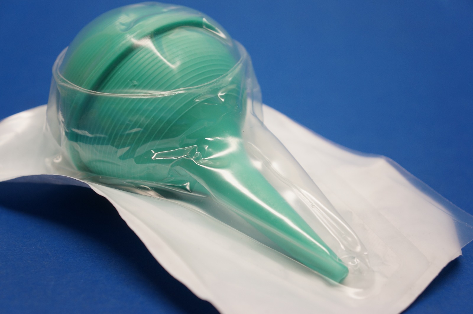 Medegen 4173 GentLKare 3oz. EAR/Ulcer Bulb Syringe eBay