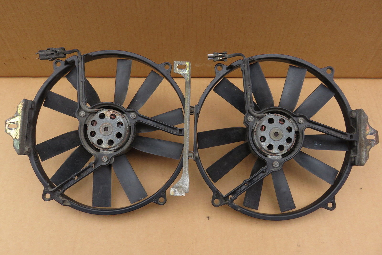 Mercedes 1295000655 Engine Fan Cowl 060 SL300R129 SL Other Car Parts