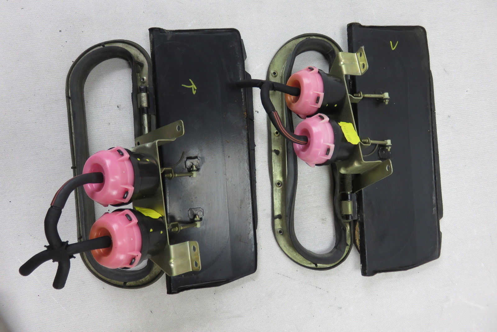 87 Mercedes 560SL R107 380SL fresh air intake flaps and vacuum valves