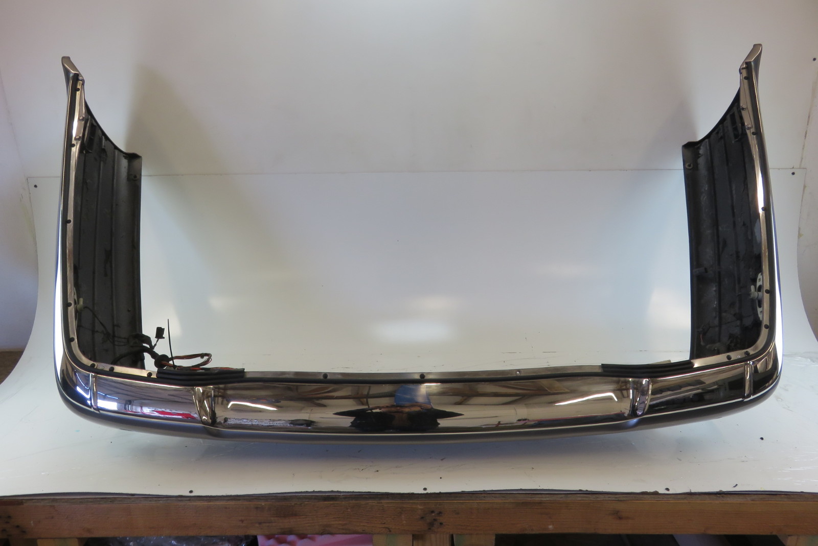01 Bentley Arnage bumper, rear S Auto Parts