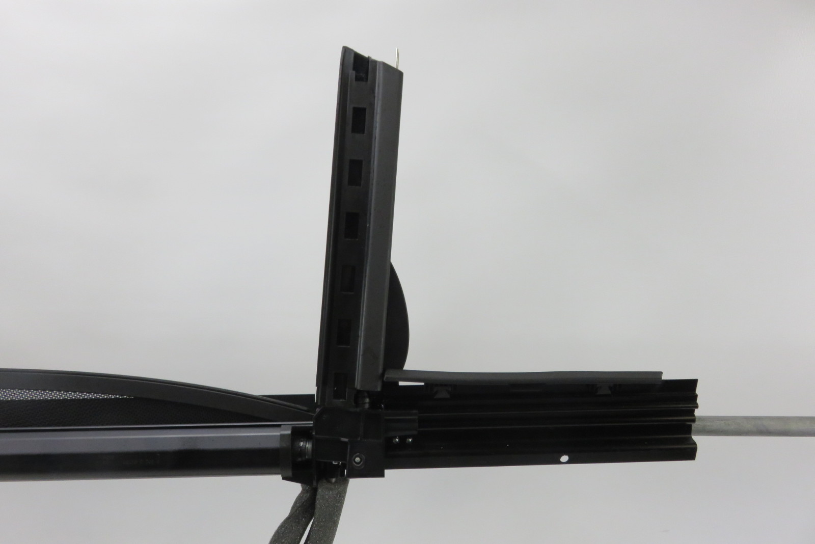 09 Mercedes S63 W221 S550 left rear door power sunshade shade