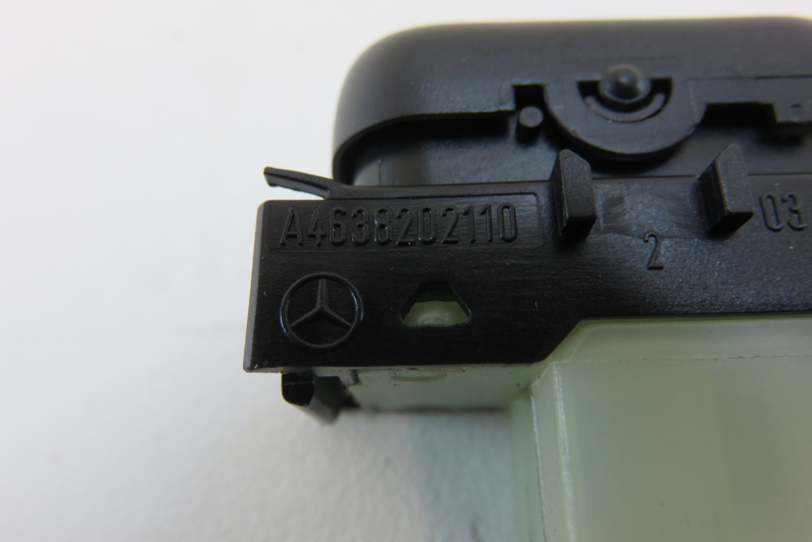 Mercedes W463 G500 G55 switch, transfer case high low, 4638202110 S