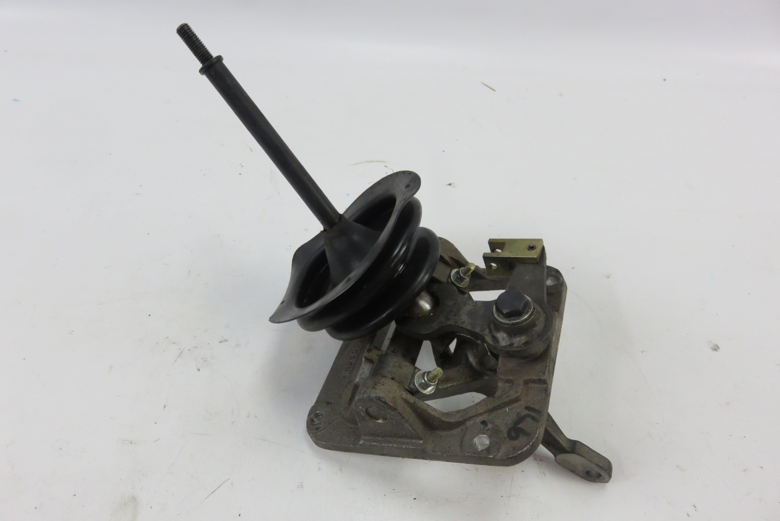 88 Lotus Esprit gear shifter lever assembly, A082F4075F eBay