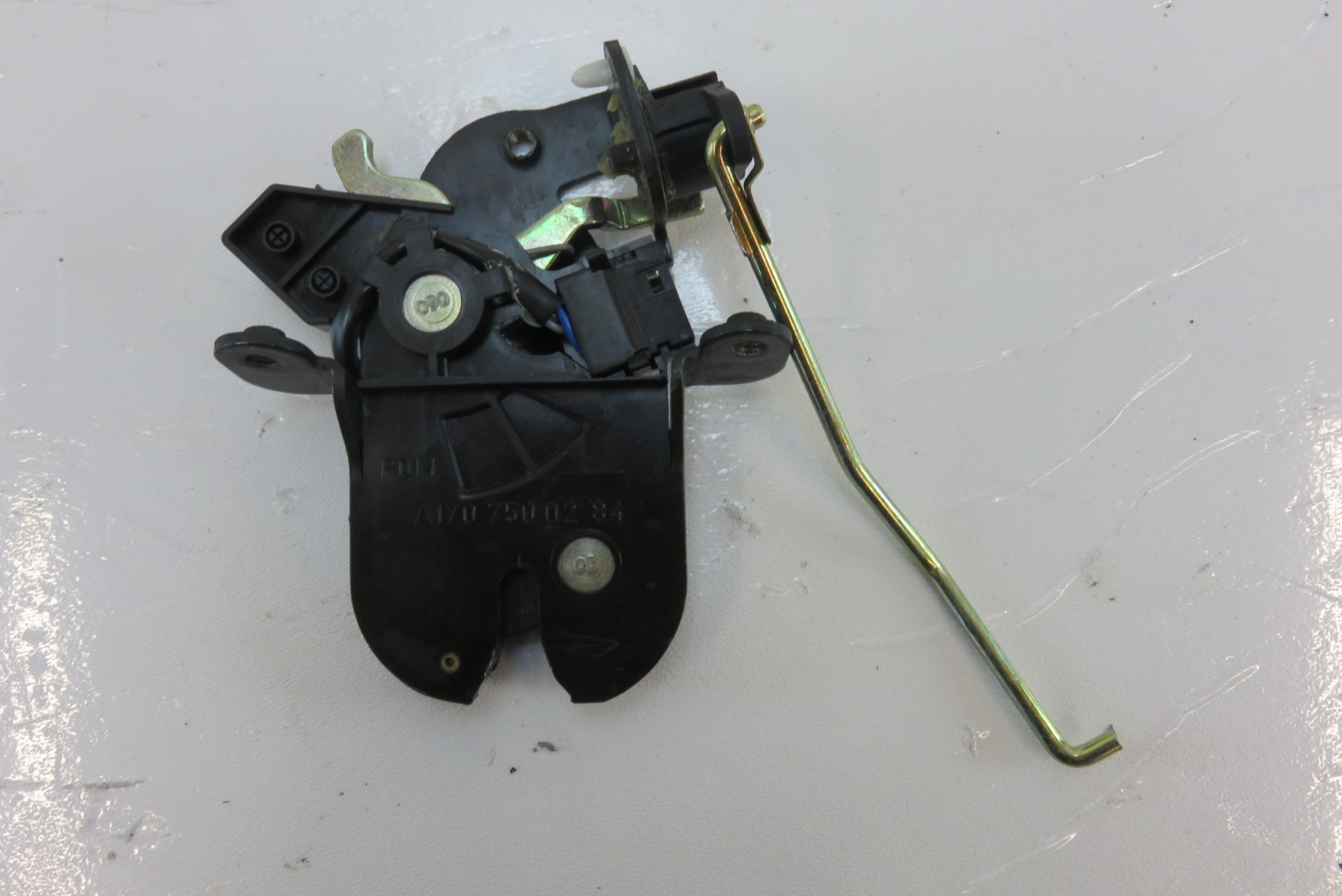 Mercedes R170 SLK230 SLK320 lock, trunk latch 1707500284 S Auto Parts