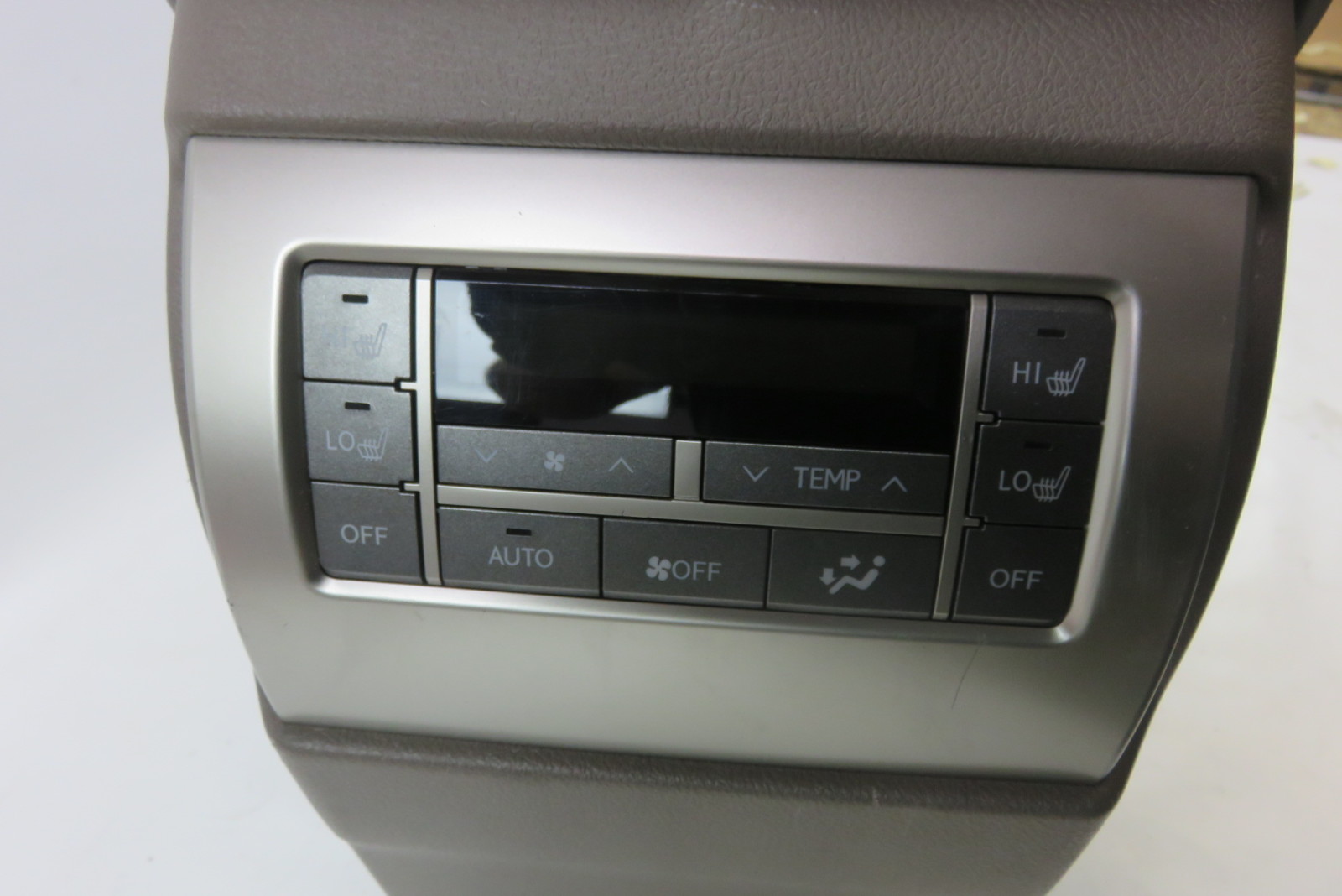 12 Lexus GX460 center console assembly w/ armrest and rear climate