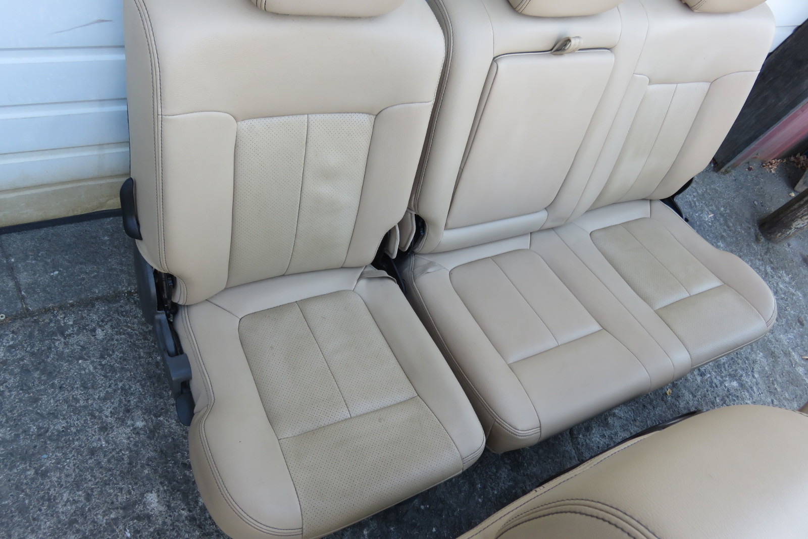 13 Ford F350 F250 seats set front and rear w/ center console crew cab