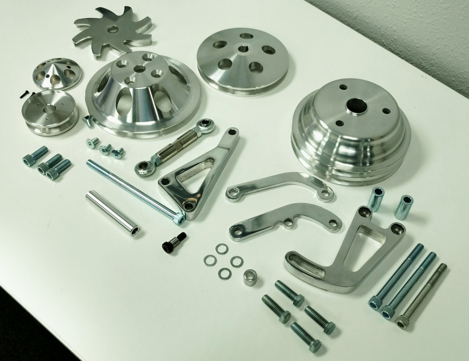 Small Block Chevy Long Water Pump Pulley And Bracket Kit Alternator