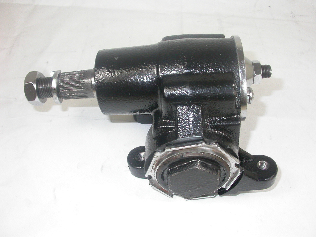 Black GM Universal Saginaw Vega 20 to 1 Manual Power Steering Gearbox