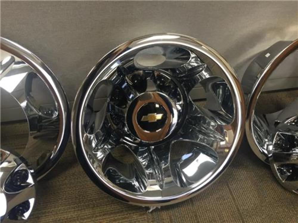 1114 CHEVY SILVERADO 3500 8 LUG DUALLY OEM 17" WHEEL SIMULATORS