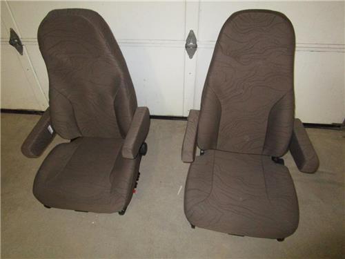 VOLVO VNL SERIES SEMI TRUCK Dark BROWN CLOTH AIR RIDE