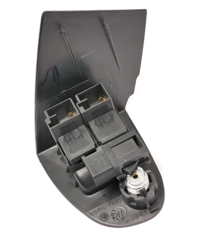 Trunk Gas Button Release Door Panel Switch Trim 9905 VW Jetta Sedan