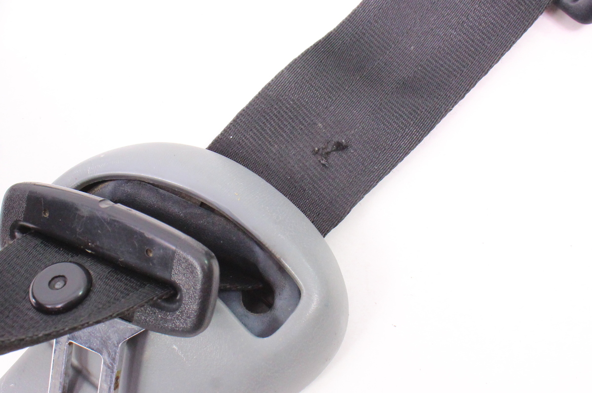 LH Rear Seat Belt Seatbelt Shoulder Belt 9296 VW Eurovan MV T4 705