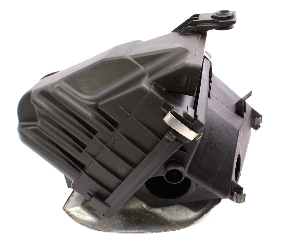 Air Intake Filter Housing Box 0105 VW Passat B5.5 1.8T AWM 3B0 133