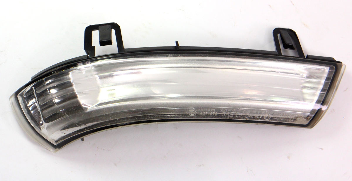 RH Side Mirror Turn Signal Light Lens 0510 VW Jetta MK5 Passat B6