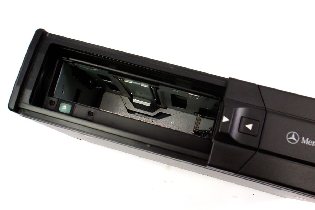 Trunk CD Changer 9499 Mercedes Benz E S C Class CLK C280 002 820