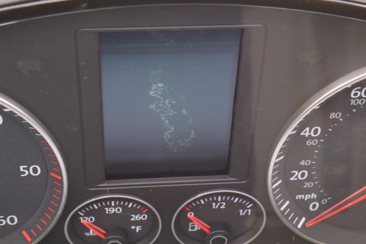 Gauge Cluster 2006 VW Jetta MK5 1.9 TDI Speedometer Instrument 1K0