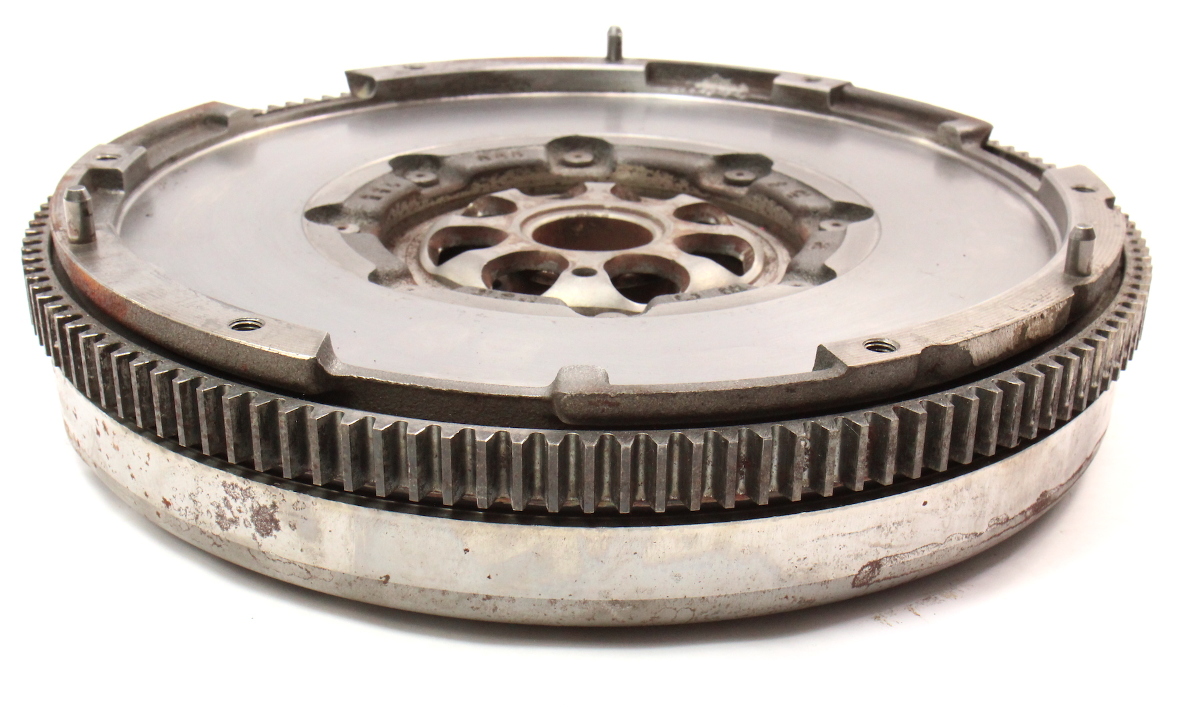 Dual Mass Flywheel 1318 VW Jetta MK6 Beetle CPLA CPPA Genuine 06J