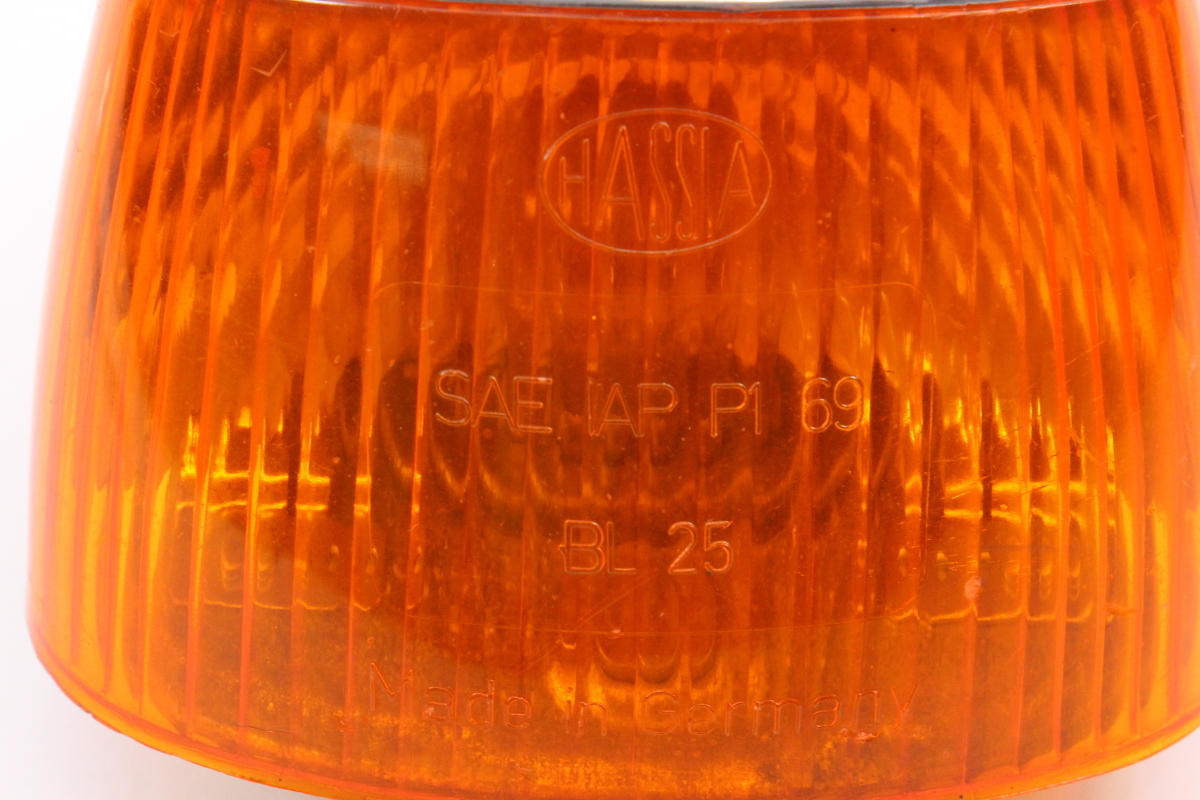 RH Fender Turn Signal Light Lens 7079 VW Super Beetle Aircooled