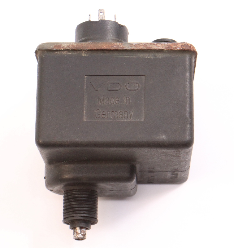 EGR Speedometer Counter Speed Box 8285 VW Quantum Genuine 811 957