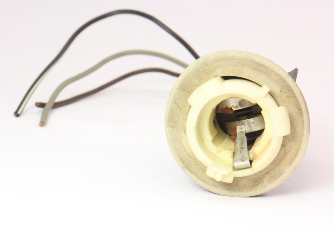 Turn Signal Bumper Light Bulb Holder Socket 8590 VW Jetta MK2