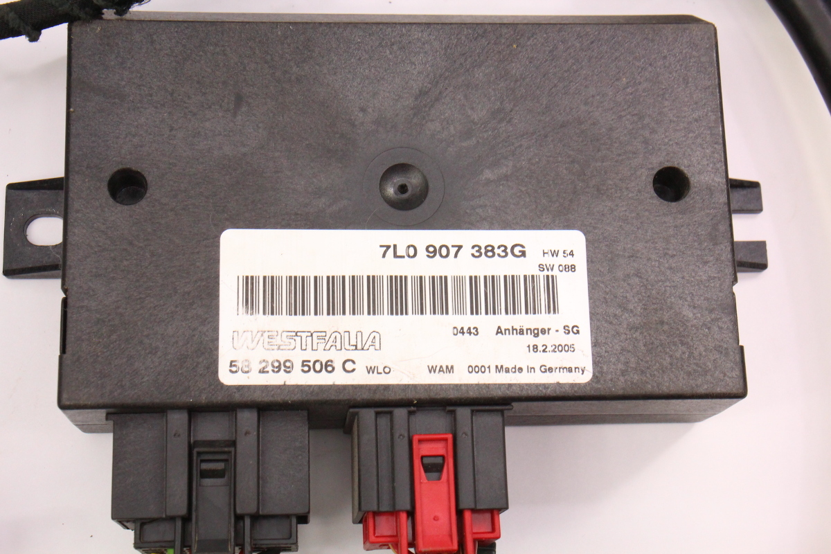 Factory Hitch Wiring & Module 04-10 VW Touareg - Genuine Westfalia