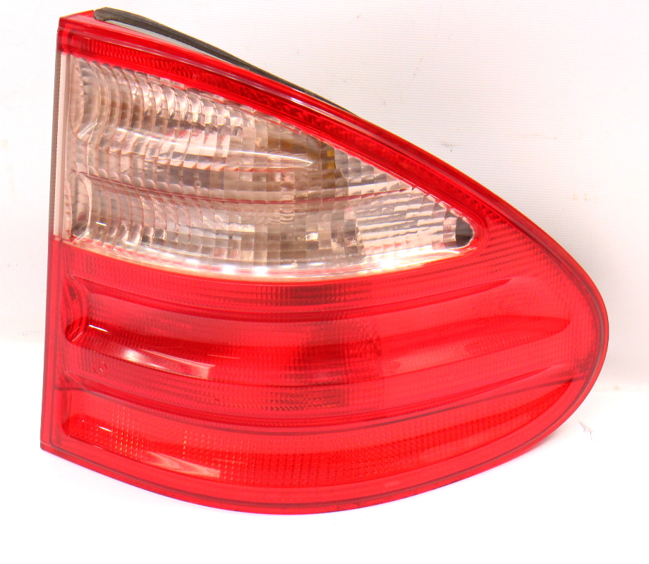 RH Tail Light Lamp 9899 Mercedes Benz E320 Wagon W210 210 820 56 64