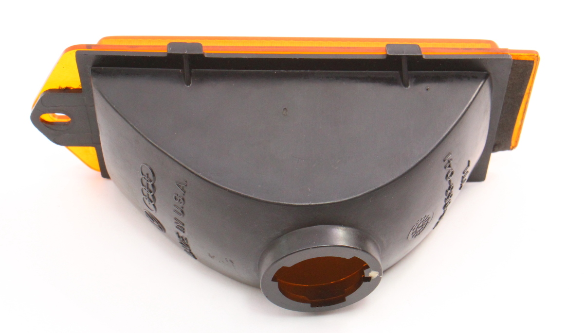 Small Bumper Turn Signal Lamp Lens 8587 VW Jetta MK2 Genuine 176