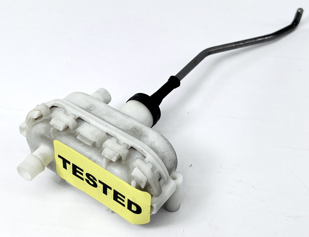 Trunk Vacuum Release Actuator 9703 Audi A8 S8 D2 Genuine 4A0 862