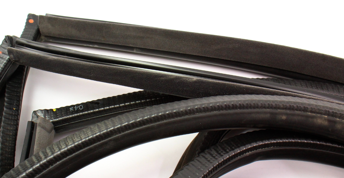 Black Trimmed Door Seal Set 0003 Audi A8 S8 D2 Genuine