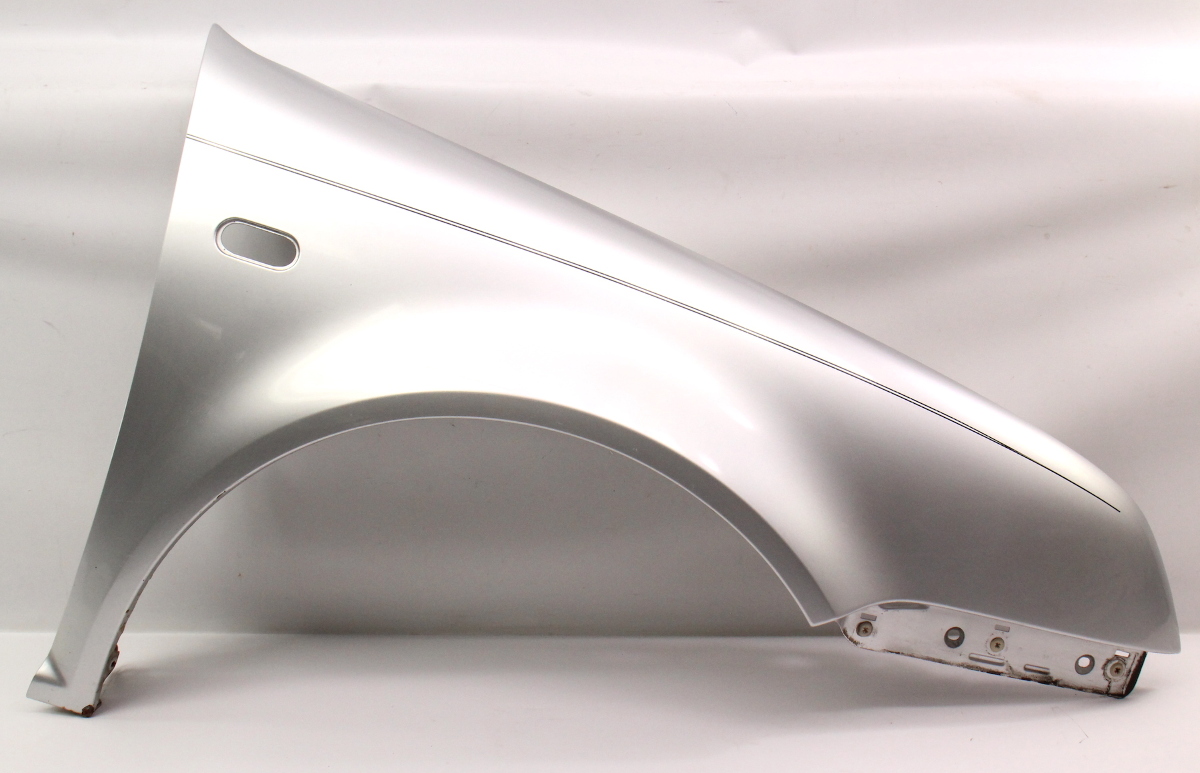 RH Fender 9905 VW Jetta MK4 LG9R Silver Arrow Genuine 1J0 821 156