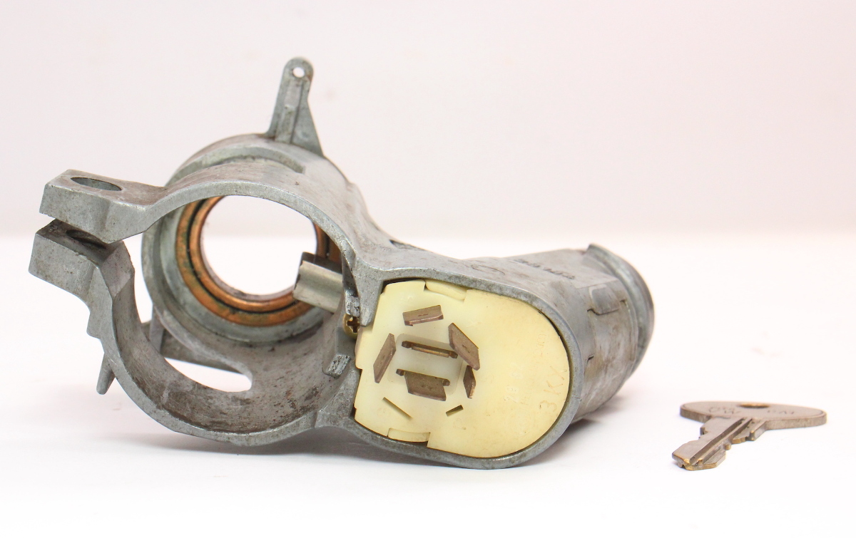 Ignition Housing & Key 7588 VW Rabbit Jetta Golf MK1 MK2 Vanagon . 171