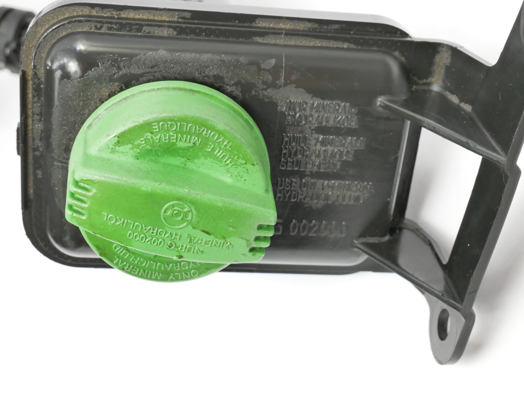 Power Steering Fluid Reservoir & Hoses 0405 Audi S4 B6 B7 8E0 422 373 B CarParts4Sale, Inc.