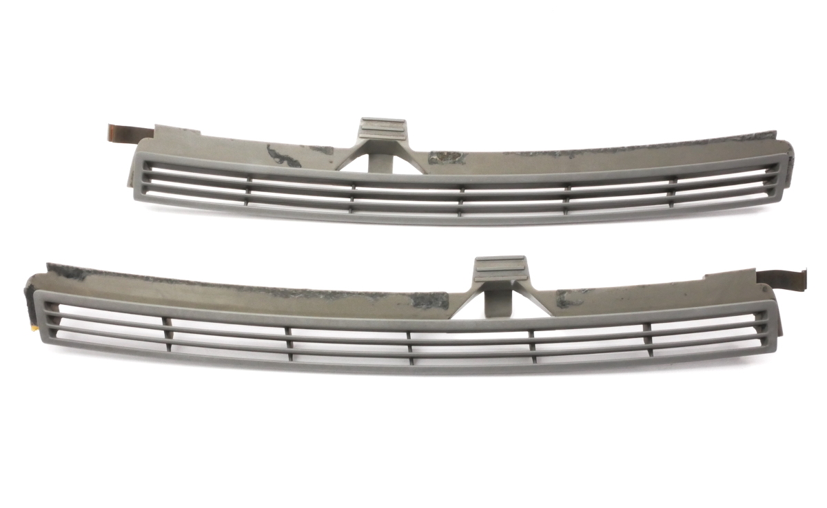 Rear Windshield Window Deck Vent Trim 9905 VW Jetta MK4 1J5 864 443