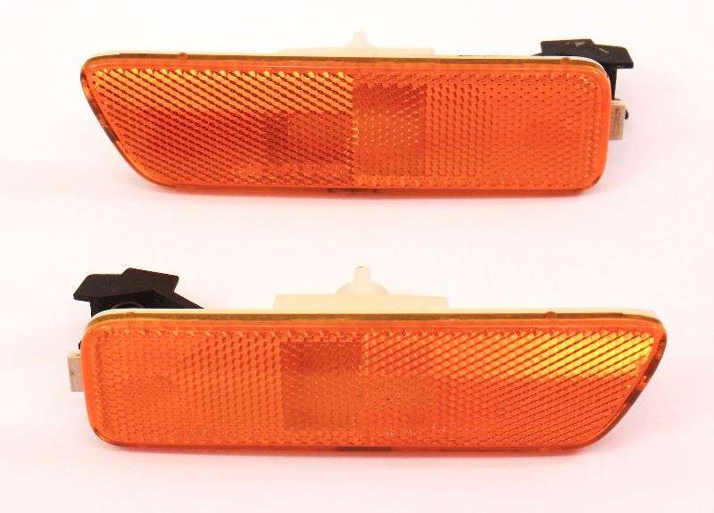 Front Bumper Side Marker Lights 9905 VW Jetta Golf GTI Mk4 1J0 945 071