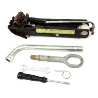 Trunk Spare Tool Kit Jack Lug Wrench 06 10 Vw Passat B6