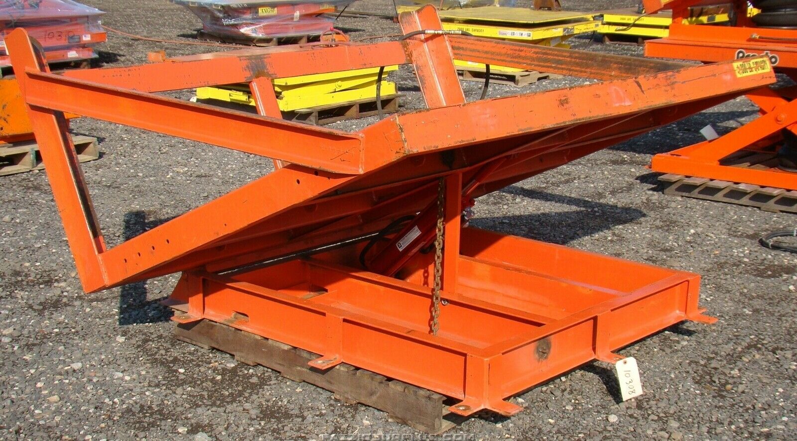 Knight, 1000 Lb. Hydraulic Tilting Lift Table Large Deck Joseph