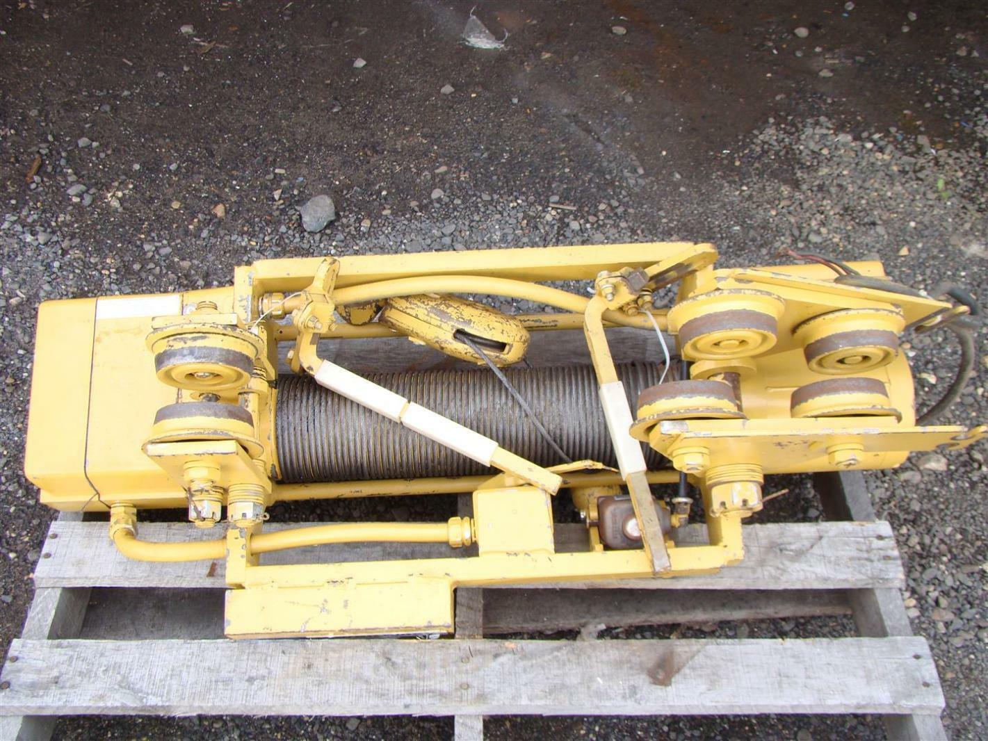 Acco WrightWay Electric Hoist 2211061 Joseph Fazzio, Incorporated