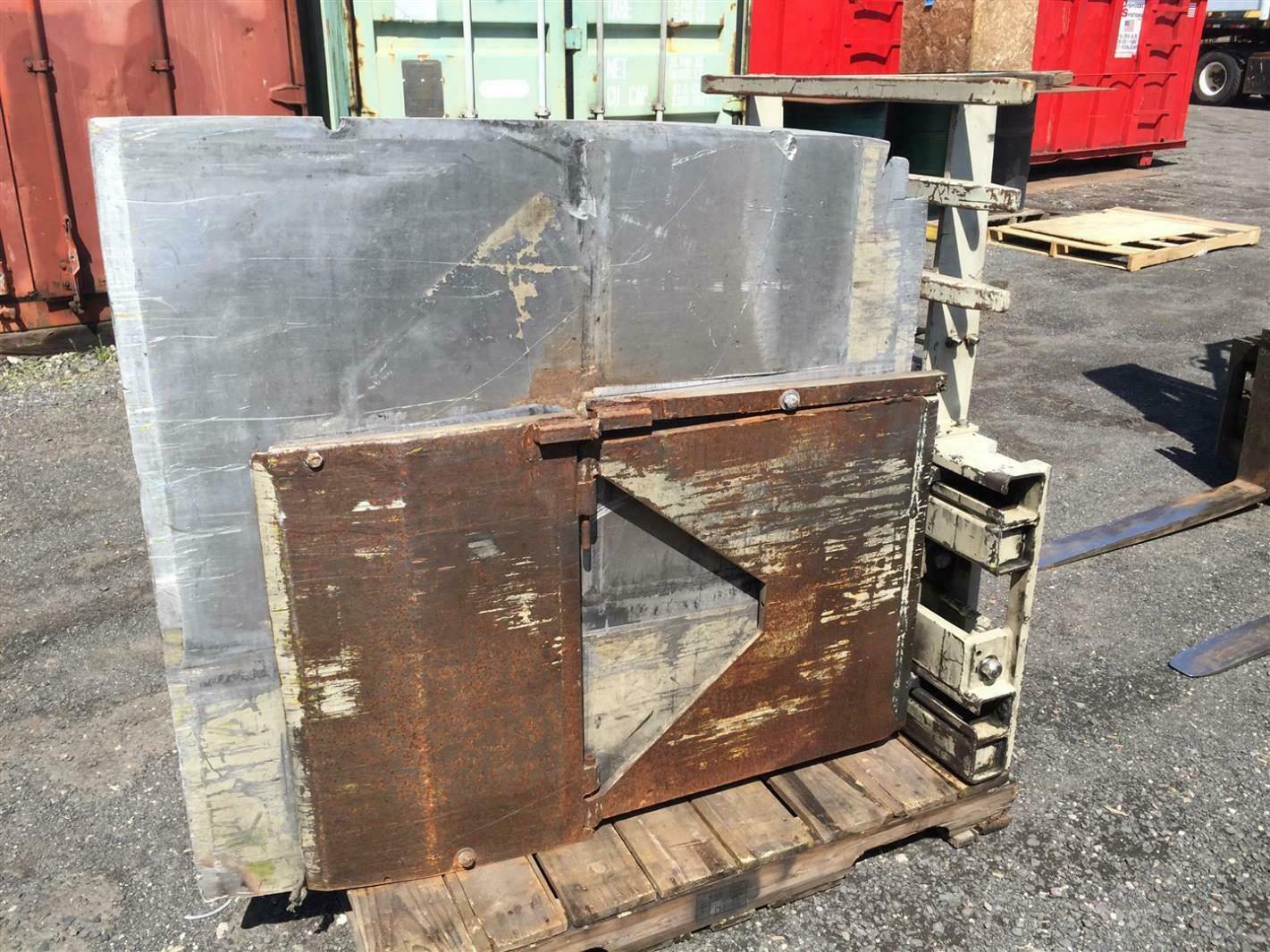 Brudi Carton Clamp Forklift Attachment (Rated Cap 2000lb), CCG20A25