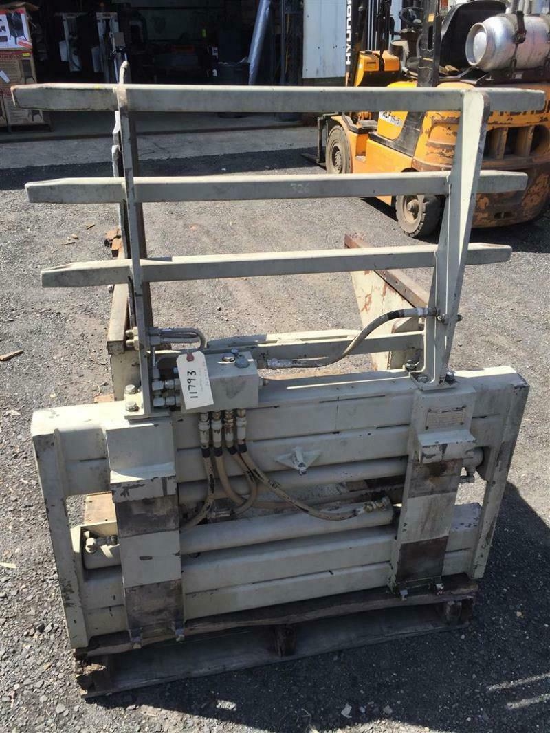 Brudi Carton Clamp Forklift Attachment (Rated Cap 2000lb), CCG20A25