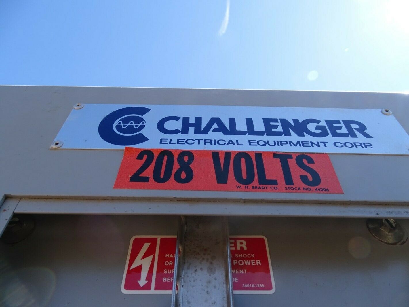 Challenger 45kVA 3-Phase Transformer, 480v x 208Y/120v, 452-416