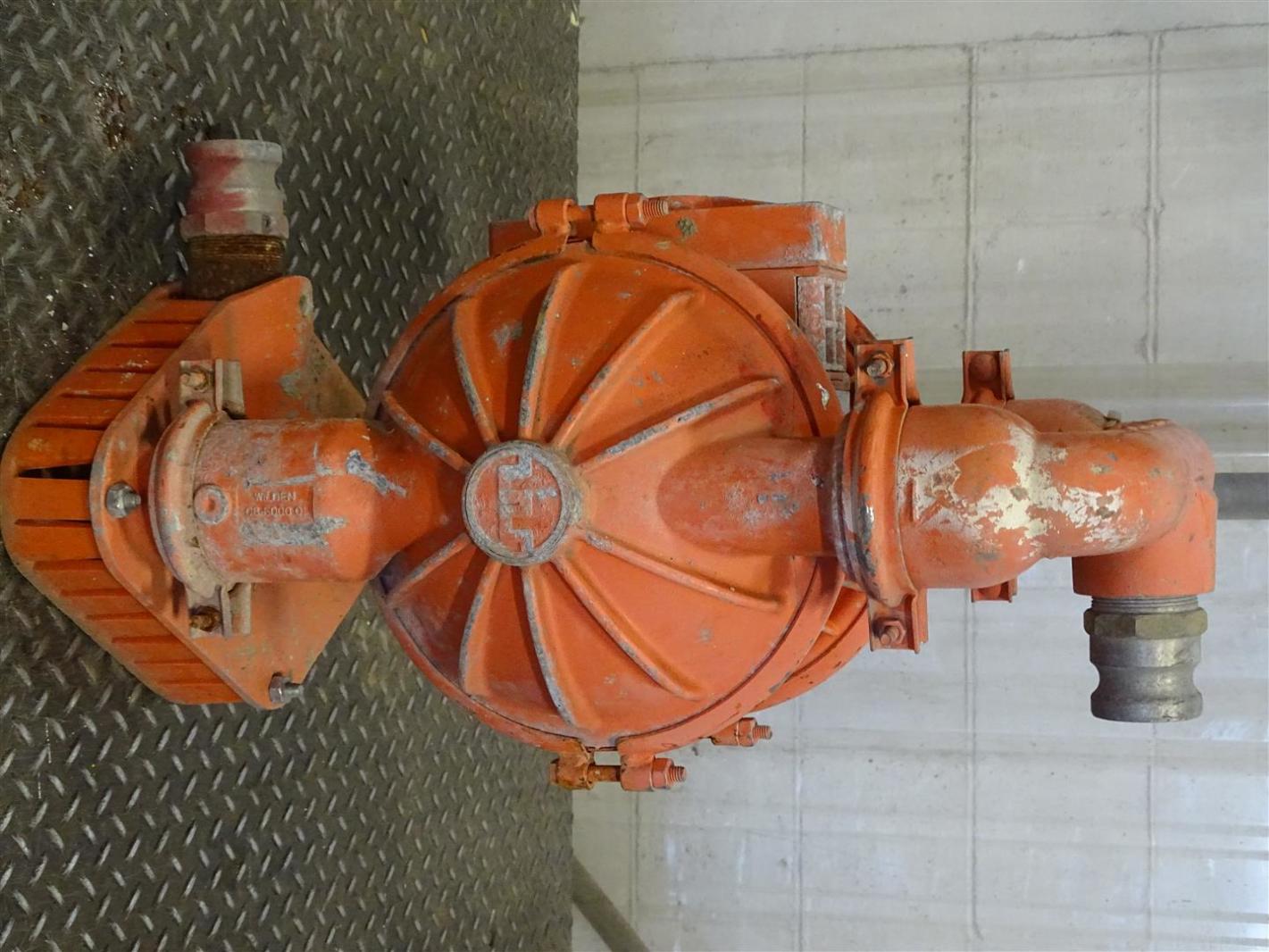 Bomba de diafragma Wilden, base de succión sumergible 2