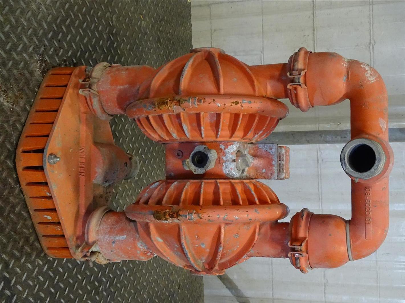Bomba de diafragma Wilden, base de succión sumergible 2