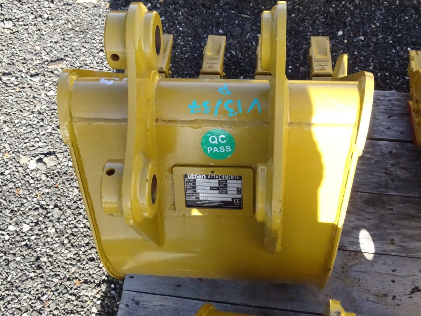 Teran 18" Excavator Bucket 40mm Pins , CAT303 Joseph Fazzio, Incorporated